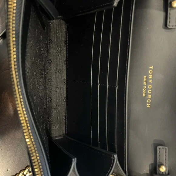 ‼️SOLD‼️Tory Burch Willa Chain Wallet - Black - Picture 16 of 17